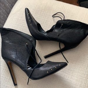 Betsy Johnson 5” heels size 7 leather